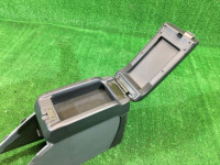 ช่องเก็บของและที่วางแขน высокий SUBARU LANCASTER OEM 64231AE260ML BH9 BH5 BHE BE 2000 grey 9G9