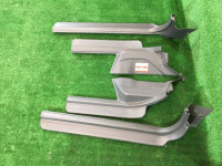 Frisos das embaladeiras SUBARU LANCASTER OEM 94060AE000OA, 94060AE010OA, 94061AE000OA, 94061AE010OA BH9 BHE 2000 grey 9G9