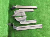 Frisos das embaladeiras SUBARU LANCASTER OEM 94060AE000OA, 94060AE010OA, 94061AE000OA, 94061AE010OA BH9 BHE 2000 grey 9G9