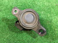 ยางแท่นเครื่องขวา 41022AE020 SUBARU LANCASTER