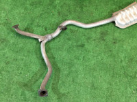 ท่อไอเสียท่อนกลาง SUBARU OUTBACK OEM 44200AG050 BPE BLE 2004 EZ30