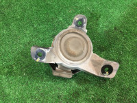 ยางแท่นเครื่องขวา 41022AE100 SUBARU LANCASTER