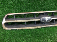 Решетка радиатора SUBARU LANCASTER OEM 91121AE190 BHE BH9 2000 beige 8L5