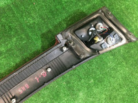 尾灯间饰板 Blitzen SUBARU LEGACY OEM 84251AE000 BH5 2000