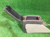 Guantera y reposabrazos SUBARU LANCASTER OEM 92111AE010AD BHE BH9 2001 green 1F8 1U7 1U6