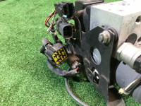 Módulo ABS VDC SUBARU LANCASTER OEM 27539AE001 BHE BEE 2001 EZ30