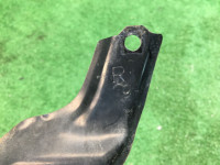 Suporte direito do para-choques dianteiro SUBARU LANCASTER OEM 57707AE230 BHE 2001 green 1F8 1U7 1U6