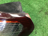 右テールランプ SUBARU LANCASTER OEM 84201AE081 BHE BH9 2001