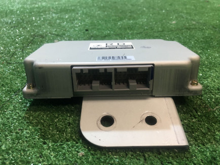 กล่องควบคุมเกียร์ SUBARU LANCASTER OEM 31711AD930 BH9 1998 EJ25