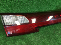 Friso entre os farolins traseiros SUBARU LEGACY OEM 84251AE000 BHE BH9 BH5