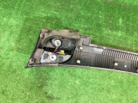 Friso entre os farolins traseiros SUBARU LEGACY OEM 84251AE000 BHE BH9 BH5