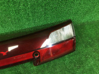 Friso entre os farolins traseiros SUBARU LEGACY OEM 84251AE000 BHE BH9 BH5