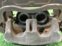 Brake caliper Передний правый SUBARU LANCASTER OEM 26292AE020 BH9 2000 EJ254