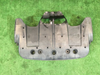 แผ่นกันใต้เครื่อง 56410AC001 SUBARU LEGACY