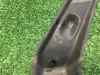 Soporte izquierdo del parachoques delantero SUBARU LEGACY OEM 57714AC050 BG5 1997 silver 406