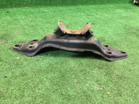 คานรองเกียร์ 41022AC150, 41011AE000 SUBARU LEGACY B4