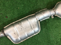 ท่อไอเสียท่อนกลาง SUBARU LEGACY B4 OEM 44200AE050 BE9 BH9 2001 EJ254