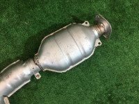 ท่อไอเสียท่อนกลาง SUBARU LEGACY B4 OEM 44200AE050 BE9 BH9 2001 EJ254