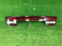 Friso entre os farolins traseiros 84251AE03A SUBARU LEGACY B4