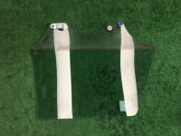 Стекло заднее левое SUBARU LANCASTER OEM 62011AE110 BHE BH9 BH5 2001