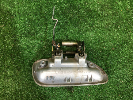 左リアドアハンドル SUBARU LANCASTER OEM 61022AE170TG BHE 2001 Silver 1U2