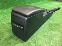 手套箱与扶手 SUBARU LEGACY OEM 92114AG120JC, 92113AG050JC, 66150AG010JC, 66150AG070JC BP5 BL5 BLE BPE BP9 2006 silver 39D