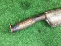 Tramo central del escape SUBARU LEGACY B4 OEM 44200AE080 BEE BHE 2002 EZ30