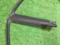 Borracha da porta direita SUBARU LEGACY B4 OEM 63521AE000 BEE BE5 2002 black 18L,15K
