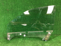 กระจกประตูหน้าซ้าย 61011AE030 SUBARU LEGACY B4