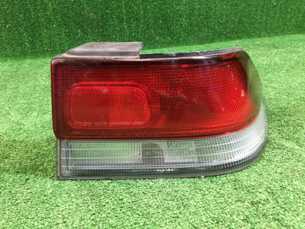 Right tail light SUBARU LEGACY OEM 84201AC000 BD5 BD9 1996