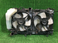 Радиатор двигателя МКПП SUBARU LEGACY OEM 45111AE031 BH5 BE5 1999 EJ208