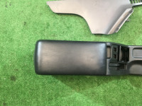 Porta-luvas e apoio de braço SUBARU LANCASTER OEM 92111AE010AC, 66150AE020ML, 92132AE000ML BH9 BH5 BHE BE5 BE9 BEE 2001 grey 1U2