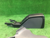 Porta-luvas e apoio de braço SUBARU LANCASTER OEM 92111AE010AC, 66150AE020ML, 92132AE000ML BH9 BH5 BHE BE5 BE9 BEE 2001 grey 1U2