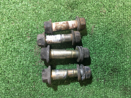 น็อตปรับศูนย์ล้อหน้า 20540AA090, 20540AA100 SUBARU LANCASTER