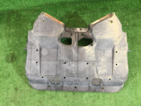 แผ่นกันใต้เครื่อง 56410AE100 SUBARU LANCASTER