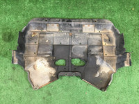แผ่นกันใต้เครื่อง SUBARU LANCASTER OEM 56410AE100 BH9 BE9 2001 grey 1U2