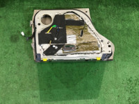 Porta traseira esquerda SUBARU LANCASTER OEM 60400AE430, 62011AE070, 91111AE070LG BHE BH9 2000 Beige 8L5