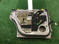 Porta traseira esquerda SUBARU LANCASTER OEM 60400AE430, 62011AE070, 91111AE070LG BHE BH9 2000 Beige 8L5