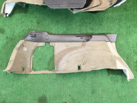 Tapizado del maletero SUBARU LANCASTER OEM 94047AE020AD, 94047AE030AD, 95066AE030GG, 95066AE020GG BHE BH9 BH5 2000 Beige 8L5