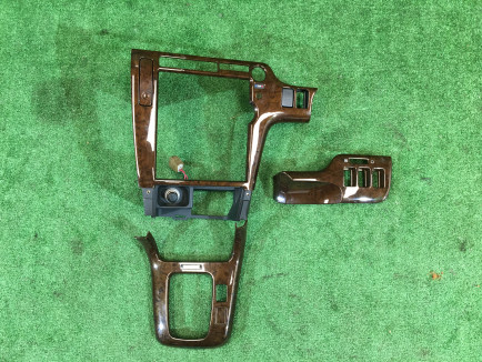 ชุดกรอบเครื่องเสียง 66050AE010, 66060AE040, 94110AE330 SUBARU LANCASTER