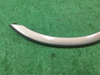 Ensanchador de aleta trasero izquierdo SUBARU LANCASTER OEM 91111AE030MF BHE BH9 2000 Beige 8L5