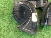 ホーン SUBARU LEGACY OEM 86012AG030, 86012AG020 BLE BPE BP5 BL5 BL9 BP9 2003 EZ30