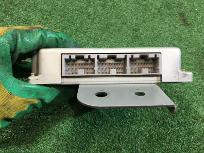 กล่องควบคุมเกียร์ SUBARU LEGACY OEM 31711AF680 BE9 2001 EJ254