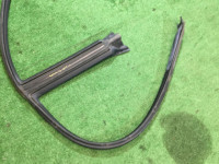 左ドアウェザーストリップ SUBARU LEGACY OEM 63521AE010 BEE BE9 BE5 2001 silver 01G