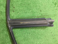 左ドアウェザーストリップ SUBARU LEGACY OEM 63521AE010 BEE BE9 BE5 2001 silver 01G