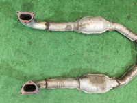 ท่อร่วมไอเสีย Штаны SUBARU LANCASTER OEM 44101AE040, 44101AE050 BHE BEE 2000 EZ30