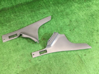 Porta-luvas e apoio de braço SUBARU LANCASTER OEM 92111AE010AC BHE BH9 BH5 1999 white / grey 8K2