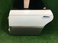 Porta traseira esquerda SUBARU LANCASTER OEM 60400AE270, 60400AE430, 91111AE070MF BH9 1999 white / grey 8K2