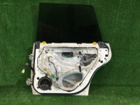 右リアドア SUBARU LANCASTER OEM 60400AE260 , 60400AE420, 91111AE060MF BHE BH9 1999 white / grey 8K2