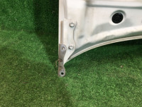 ฝากระโปรงหน้า SUBARU LANCASTER OEM 57229AE000 BHE BH9 BH5 BE5 BE9 BEE 1999 white / grey 8K2
